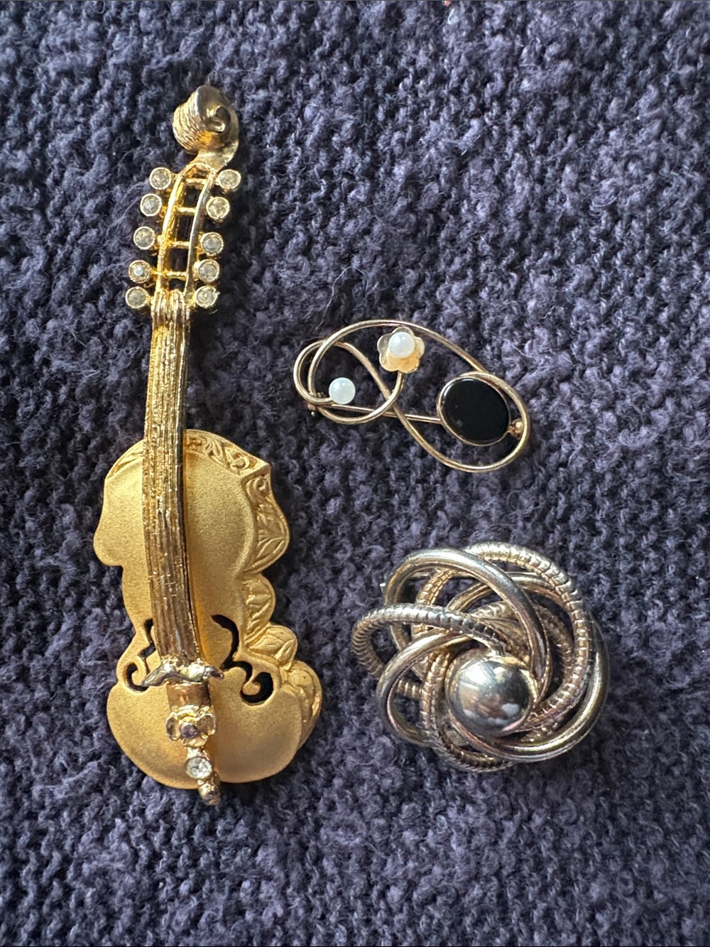 Gold Violin Brooch Pin - Women Jewelry